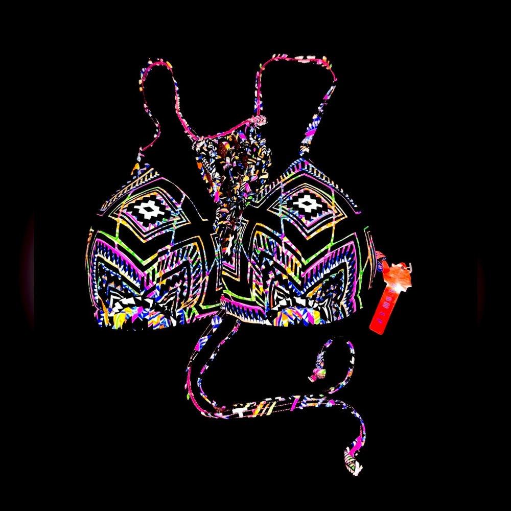 NWT Vibrant colored, push up, bathing suit top. Knotted pattern on back M